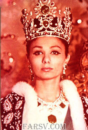 فرح دیبا و کره الاغی که هدیه گرفت! + عکس فرح دیبا و کره الاغ