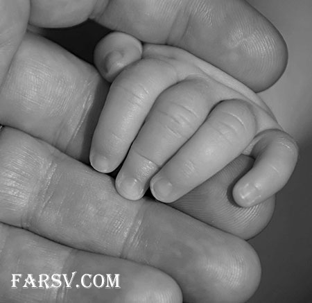 پدری که بچه&zwnj;هایش را در دهانش بزرگ میکند