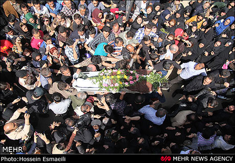 حواشی مراسم تشییع پیکر عسل بدیعی