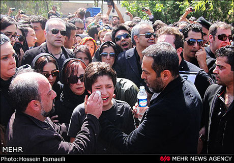 حواشی مراسم تشییع پیکر عسل بدیعی