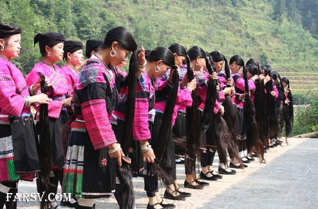 تصاویر جالب از زنان چینی با موهایی حدود دو متر! زنان چینی با موهای حدود 2 متر