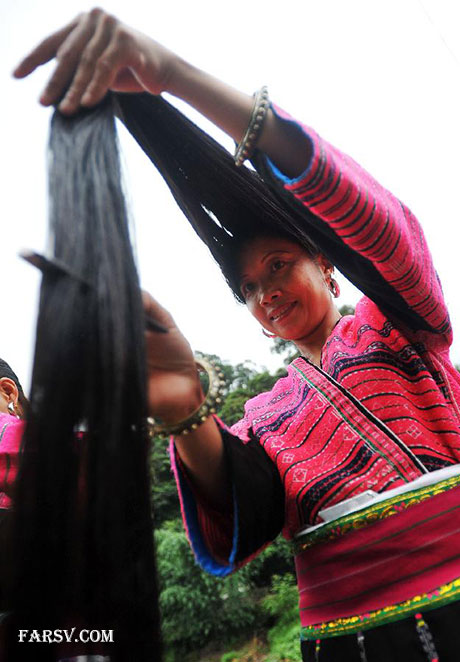 تصاویر جالب از زنان چینی با موهایی حدود دو متر! زنان چینی با موهای حدود 2 متر