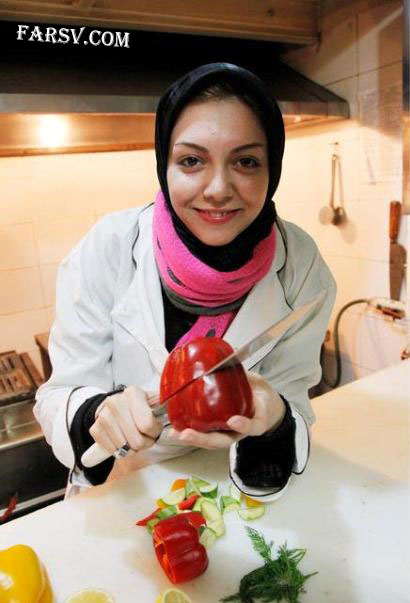 بیوگرافی آزاده نامداری