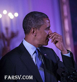 جای رژ لب روی یقه آقای رئیس جمهور + تصاویر! جای رژ لب روی یقه رئیس جمهور