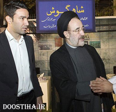 عکس جالب جواد نکونام و محمد خاتمی در کنار خواننده لس آنجلسی! جواد نكونام و خاتمی در کنار ابی