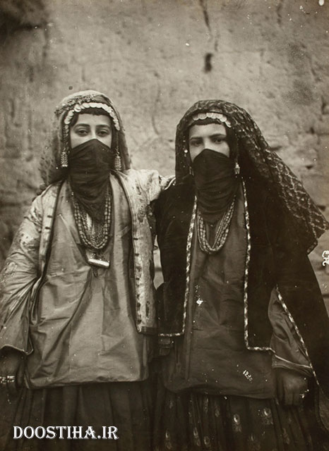 عکس های زیر خاکی از دختران ایران در دوره قاجار! سیمای یک زن با لباس سنتی در عصر قاجار