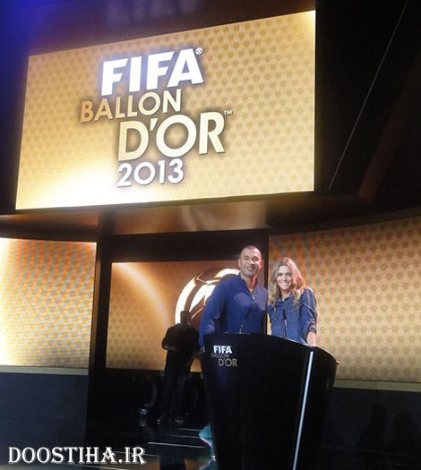 پوشش مجری زن برزیلی در مراسم توپ طلا 